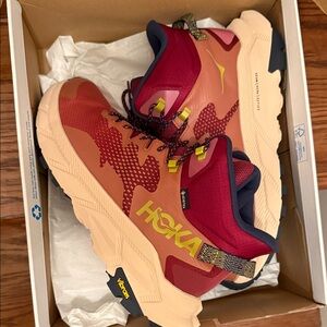 New in box Hoka M Trail code GTX chukka hike boot, water resistant vibram sole